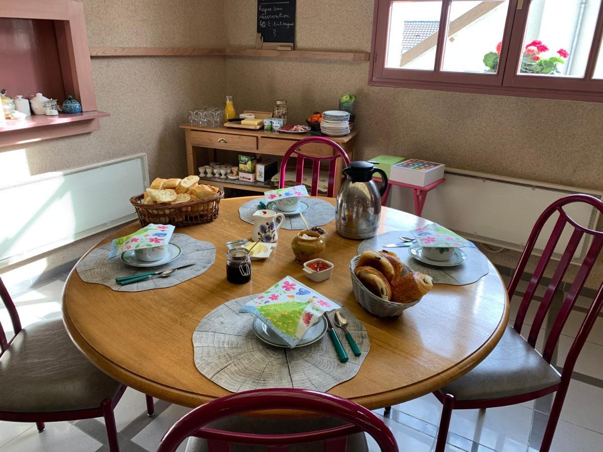 Vauciennes  Castelger Bed & Breakfast エクステリア 写真